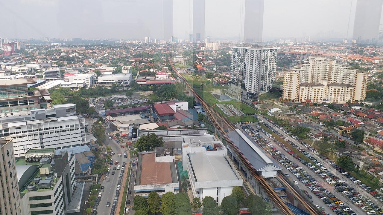 The Garden Apartment At Kuala Lumpur Петалинг-Джая Экстерьер фото