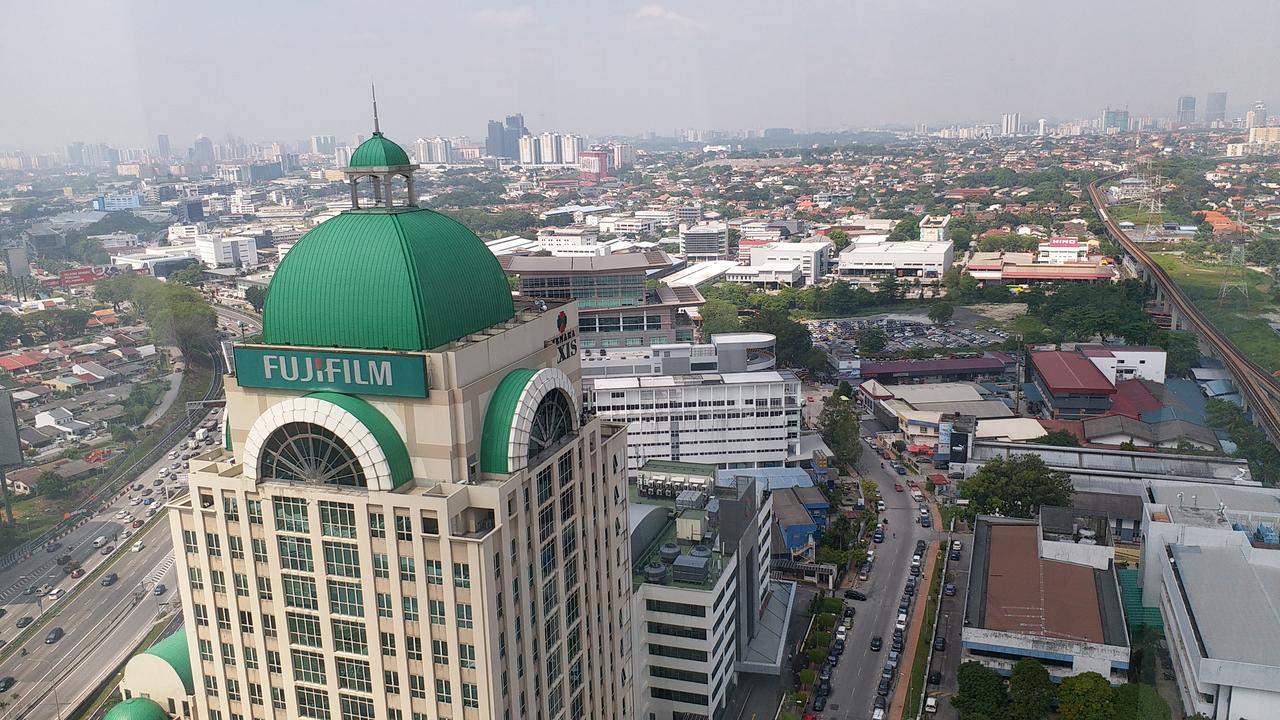 The Garden Apartment At Kuala Lumpur Петалинг-Джая Экстерьер фото